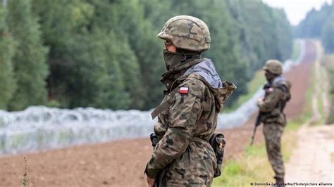 Poland to send counterterrorism police to Belarus border